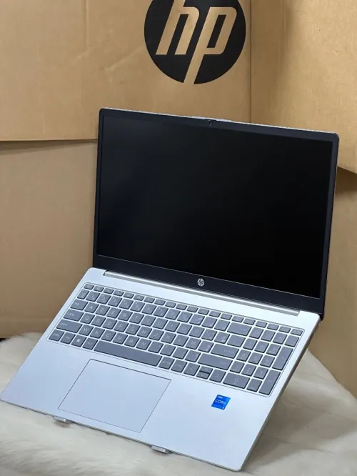 HP LAPTOP 15s FD0355NIA I5 1335U 8GO 512GO SSD NVME NEUF SOUS EMBALLAGE 