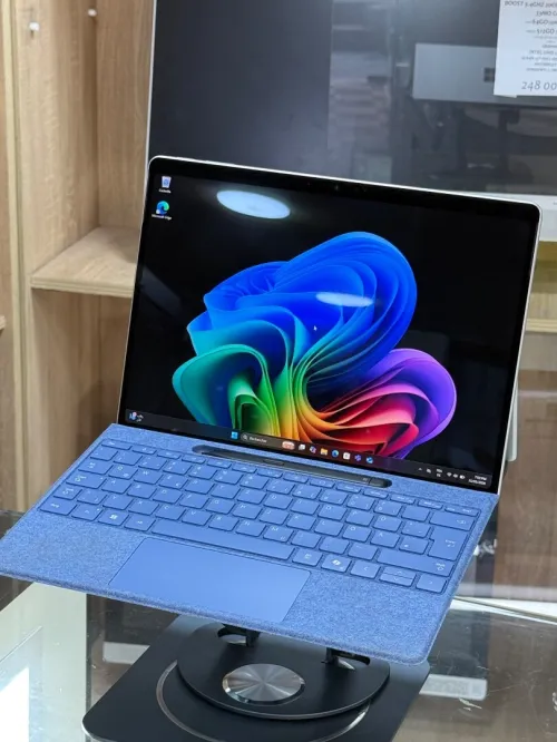 SURFACE PRO 11 ULTRA 5 236V 16GO 512GO SSD INTEL ARC 130V 8GO