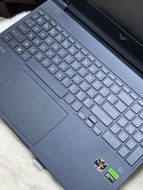 HP VICTUS 15 RYZEN 5 7535H RAM 16 512 SSD RTX 2050 4G