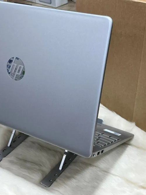 HP LAPTOP 15 FQ5340TU I3 1215U 8GO 256GO SSD ECRAN 15.6" FULL HD 1080P LED WINDOWS 11 PRO 