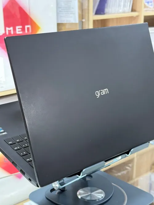 LG GRAM 16Z90R I7 1360P 16GO 1TO SSD NVME