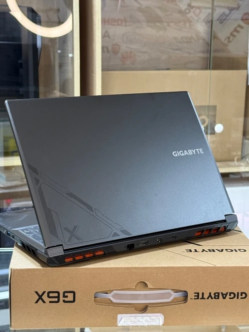 GIGABYTE GAMING G6X9KG I7 13650Hx 16GO 1TO SSD NVME NVIDIA GEFORCE RTX4060 8GO GDDR6 NEUF SOUS EMBAL