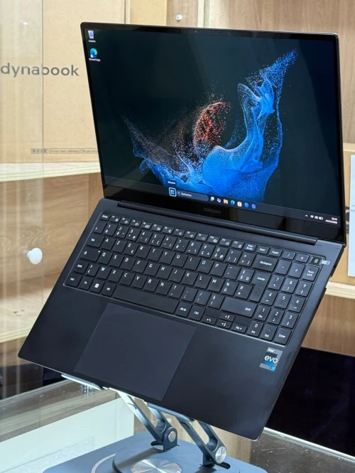 SAMSUNG GALAXYBOOK 2 PRO 950XED INTEL CORE I7 EVO 1260P 16GO 512GO SSD NVME