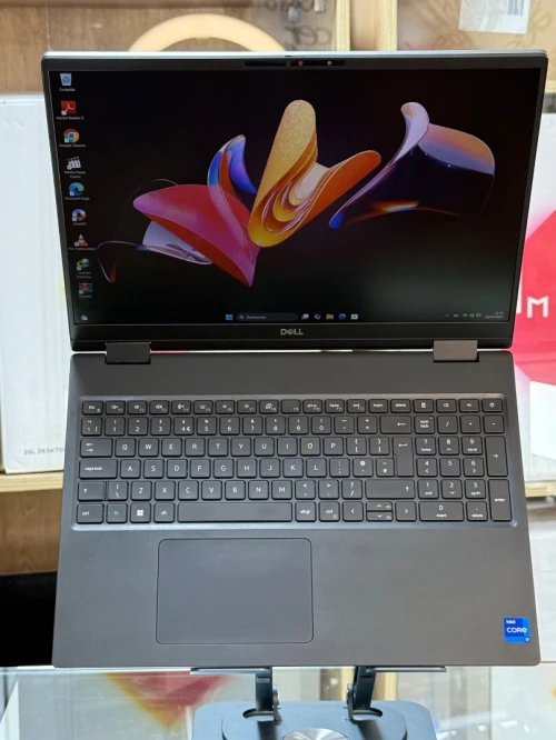 DELL PRECISION 7680 I7 13850Hx 64GO DDR5 1TO SSD NVIDIA RTX4000ada 12Go 