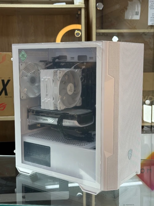 DESKTOP GAMING I5 12400F 32GO 1TO SSD NVIDIA GEFORCE RTX4060Ti 8Go GDDR6 NEUF SOUS EMBALLAGE 
