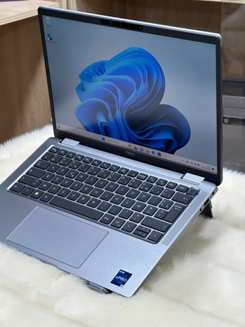 DELL LATITUDE ALUMINUM 7340 I5 VPRO 1345U 16GO DDR5 256GO SSD NVME NEUF JAMAIS UTILISÉE