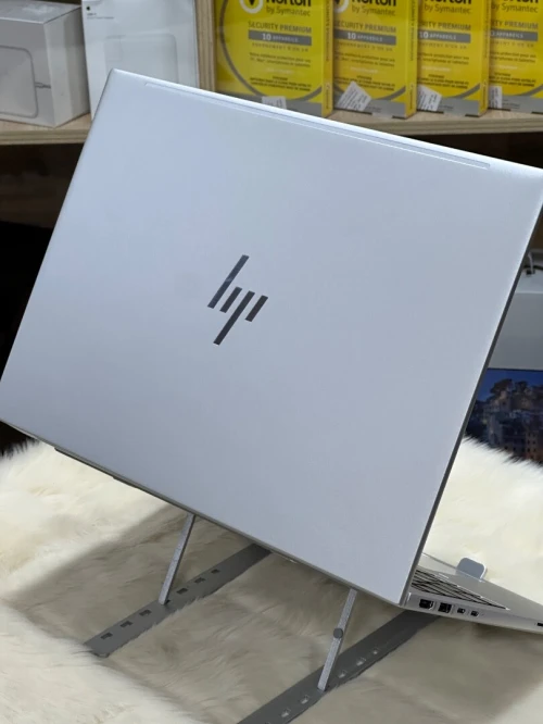 HP ELITEBOOK 860 G10 I7 EVO 1370P 32GO DDR5 5200MHZ 1TO SSD NVME 