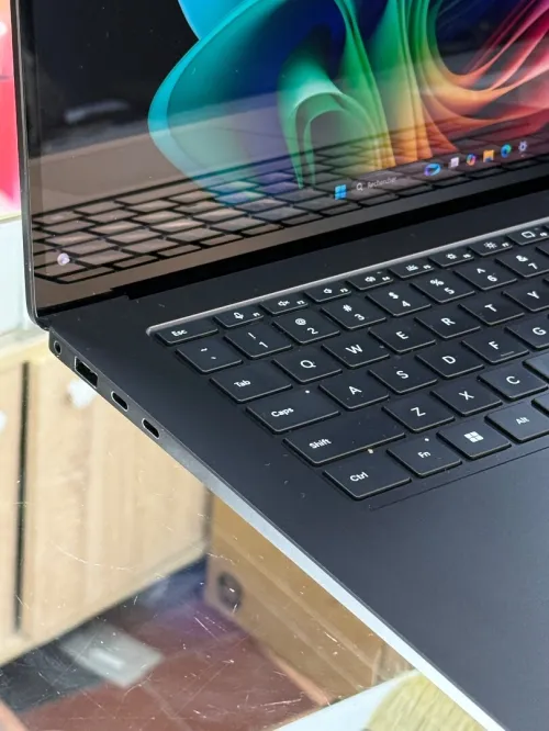 SURFACE LAPTOP 7 BLACK ÉDITION SNAPDRAGON X12 CORE 16GO 512GO SSD TACTILE