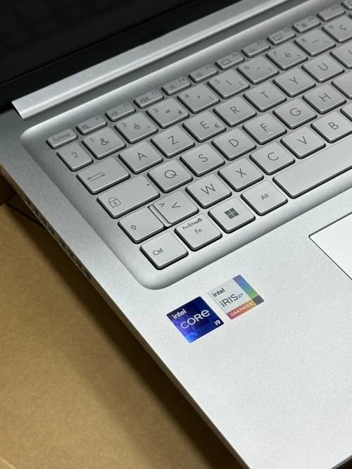 ASUS VIVOBOOK 17 K3704V I9 13900H 32GO 1TO SSD NEUF SOUS EMBALLAGE 