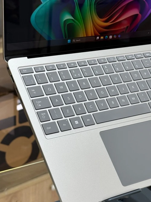 SURFACE LAPTOP 7 SNAPDRAGON X 10 CORES 16GO 512GO SSD NVME QUALCOMM X1-85