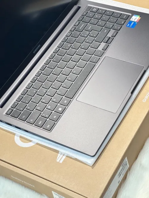 SAMSUNG GALAXYBOOK 750XED I5 1235U 8GO 256GO SSD NVME NEUF SOUS EMBALLAGE 