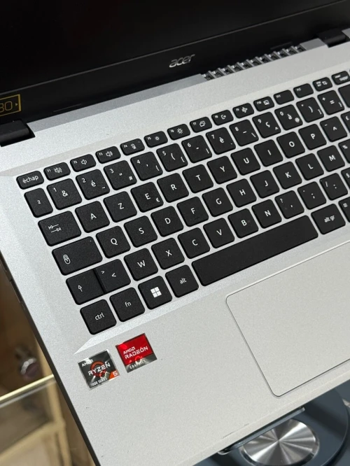 ACER ASPIRE 3 A314-23P AMD RYZEN 5 7520u 16GO 512GO SSD NVME