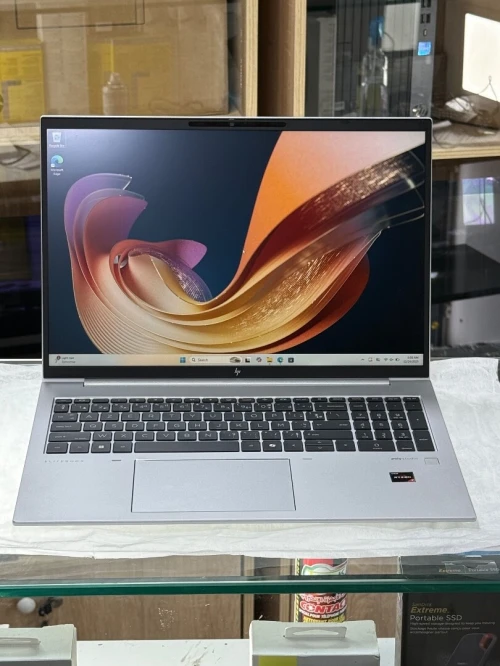 HP ELITEBOOK 865 G11 AMD RYZEN 7 8840U 16GO 512GO SSD NVME