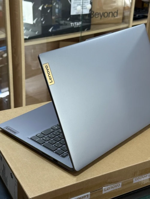 LENOVO IDEAPAD SLIM 3 15IRU8 I3 1305U 8GO 512GO SSD NEUF SOUS EMBALLAGE 