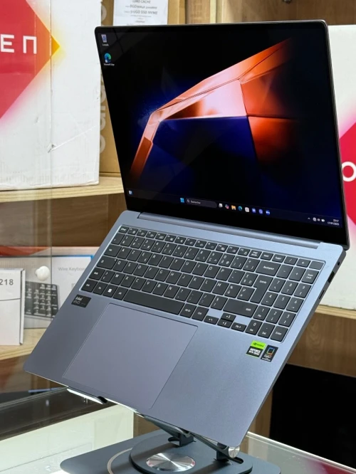 SAMSUNG GALAXYBOOK 4 ULTRA 960XG INTEL CORE ULTRA 7 155H 32GO 1TO SSD NVIDIA GEFORCE RTX4050 3K OLED