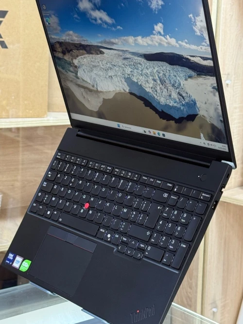 LENOVO THINKPAD E16 GEN 3 ULTRA 5 225U 16GO 512GO SSD NVME