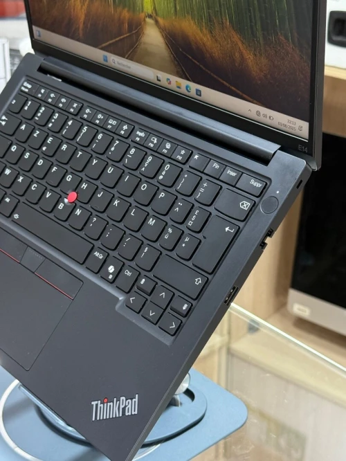 LENOVO THINKPAD E14 GEN 6 INTEL CORE ULTRA 5 125U 16GO 512GO SSD NVME