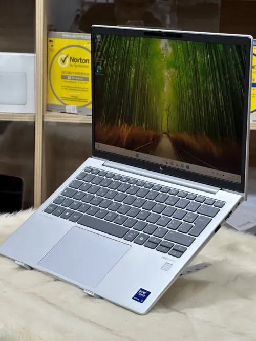 HP ELITEBOOK 630 G11 ULTRA 5 125u 16GO DDR5 512GO SSD NEUF