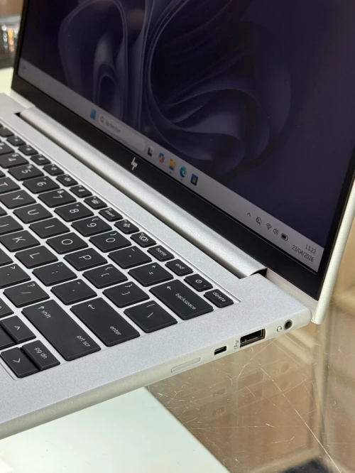 HP ELITEBOOK 845 G11 AMD RYZEN 7 PRO 8840U 32GO 1TO SSD NVME TACTILE