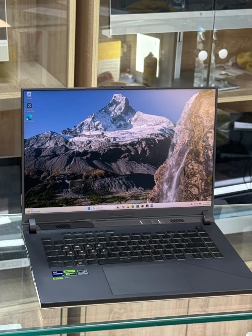 ASUS ROG G16 G614JVR I9 14900Hx 64GO DDR5 2TO SSD NVME NVIDIA GEFORCE RTX4060 8GO GDDR6