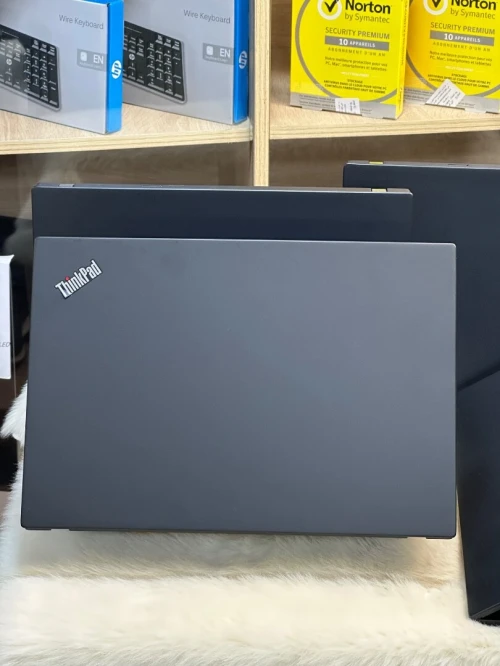 LENOVO THINKPAD T490s I5 VPRO 8365U 8GO 256GO SSD NVME 