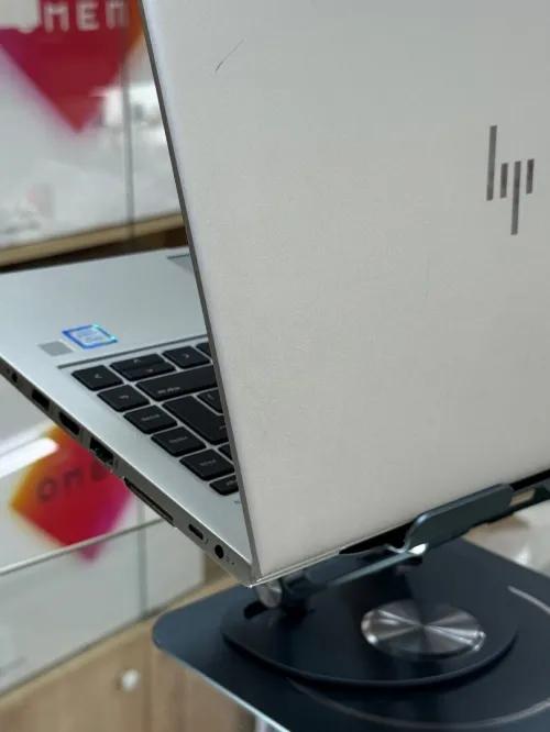 HP ELITEBOOK 840 G5 I5 8250u 8GO 256GO SSD NVME