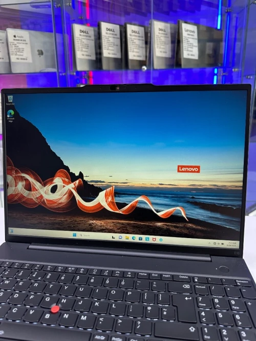 LENOVO THINKPAD E16 i5 8GB RAM 256GB SSD 16"