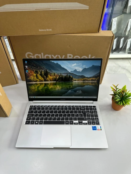 SAMSUNG GALAXY BOOK i5-11éme 8GB 256GB SSD 4G LTE 15,6" Neuf Sous Emballage