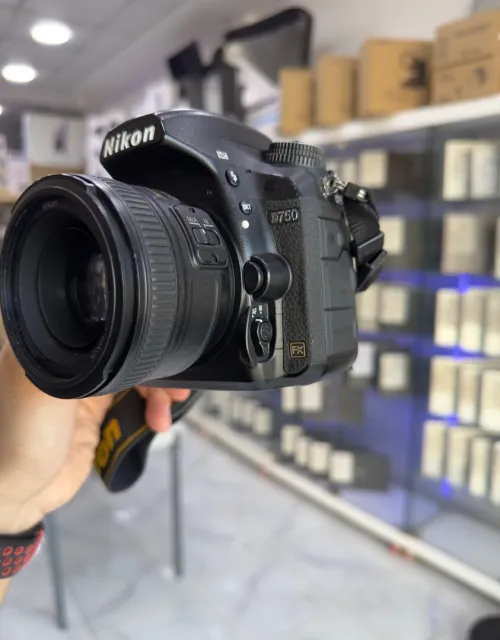 Nikon D750 Nu 10/10