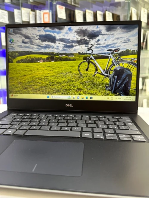 Laptop DELL Vostro 5490 8GB 256GB 14" 
