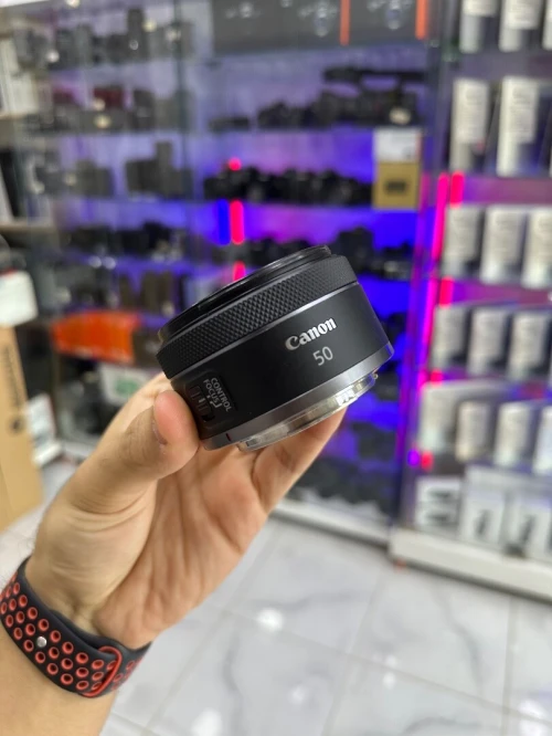 Objectif Canon RF 50mm F/1.8 STM