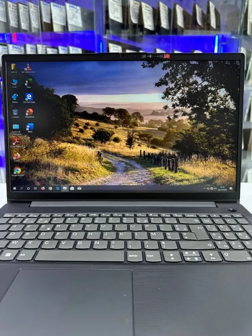 Lenovo V15 Gen3 i5-12éme 8GB 256GB 15,6" FHD