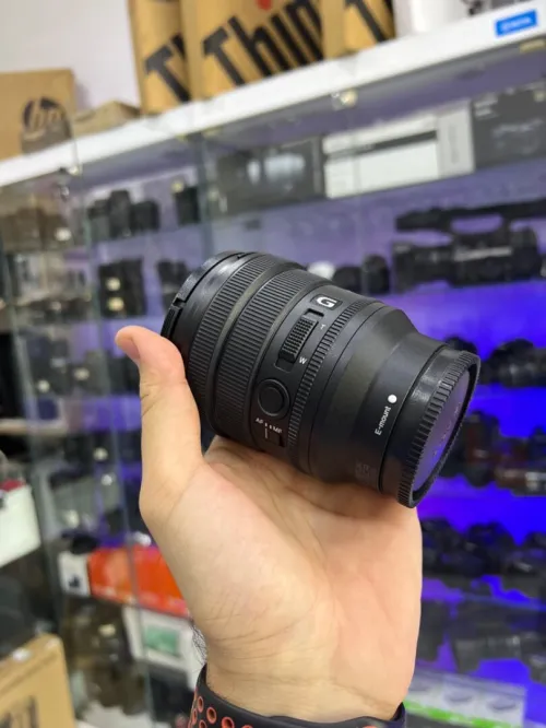 Sony FE 16-35mm f/4 G PZ OSS Objectif Grand Angle Professionnel pour Sony E-Mount