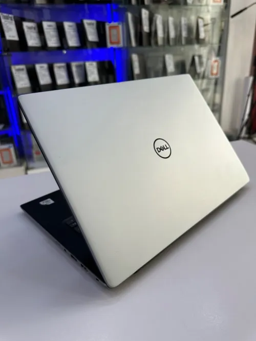 Laptop DELL Vostro 5490 8GB 256GB 14" 