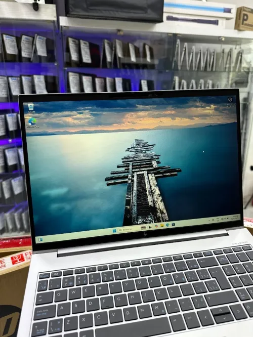 HP EliteBook 860 G10 i5 1335U 16GB DDR5 512GB SSD 16" NEUF SOUS EMBALLAGE