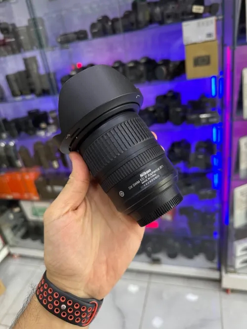 Objectif Nikon NIKKOR 10-24mm DX G & Pare Soleil