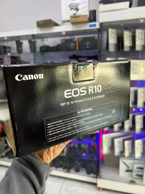 Canon EOS R10 & Objectif RF-S 18-150mm f/3.5-6.3 IS STM NEUF