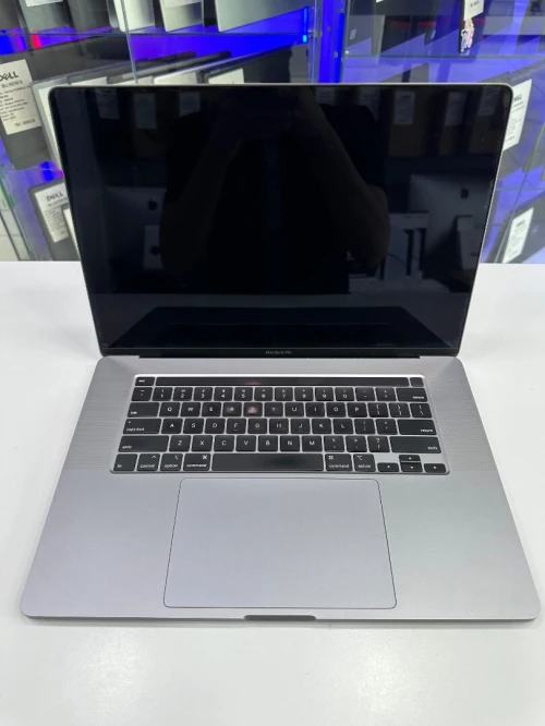 MacBook Pro 2019 I9 32GB RAM 1000GB SSD 16"