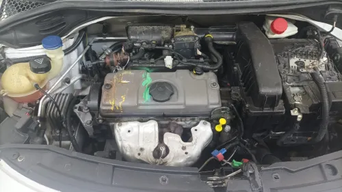 Peugeot 207 2012 Fennec