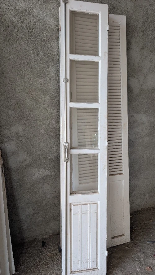 Lot fenêtres porte fenêtre et volets en Bois 