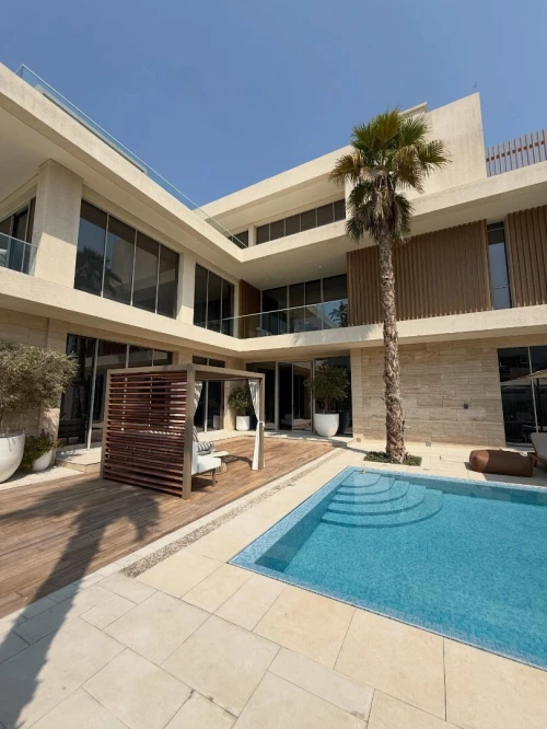 CONSTRUCTION DES VILLAS AVEC PISCINE