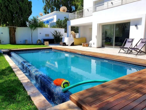 Construction des piscines مسابح