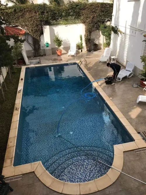CONCEPTION ET CONSTRUCTION LES PISCINES