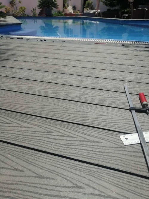 CONCEPTION ET CONSTRUCTION LES PISCINES
