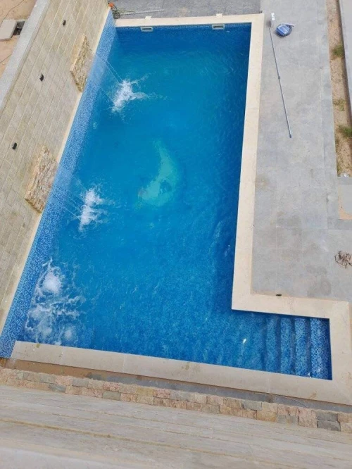 Construction des piscines مسابح