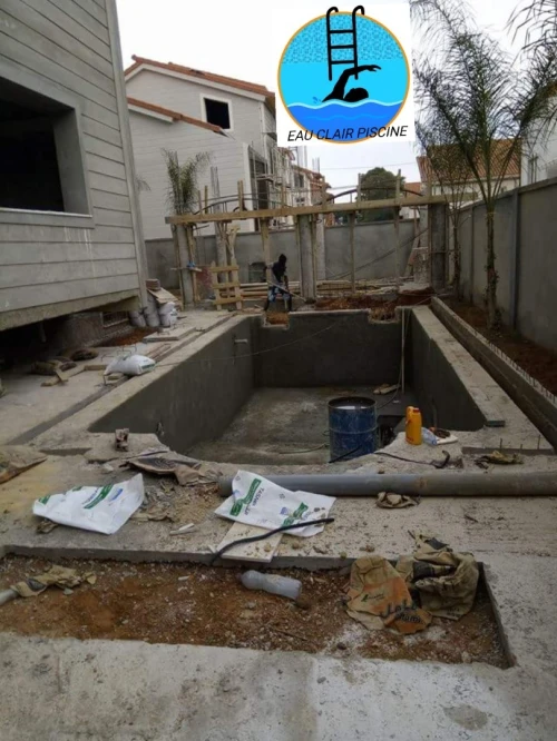 LES PISCINES  مسابح منزلية