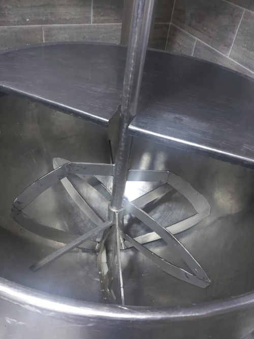 Cuisseur pour  nougat avec variateur de vitesse double parois