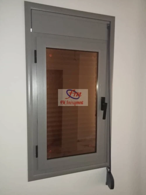 Menuiserie aluminium TPR. Strugal, HPS, Méta 50, Cloison Amovible et verre Trempé
