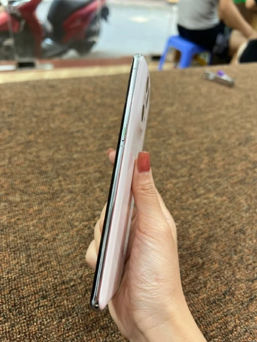 Oppo Find X5 Pro فيه شوية دوبل أفيشار