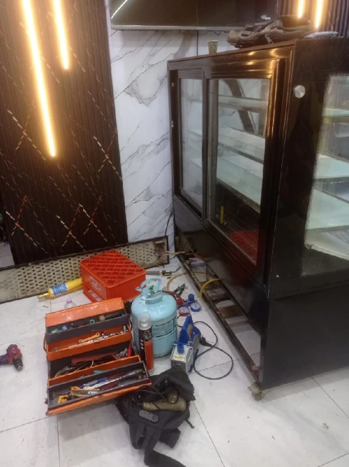 إصلاح كل أنواع المجمدات و الثلاجات و غرف التبريد